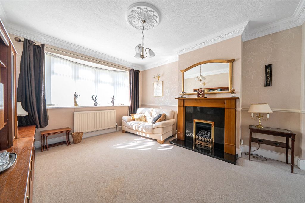 Property photo 3 of 18 Picture No. 03