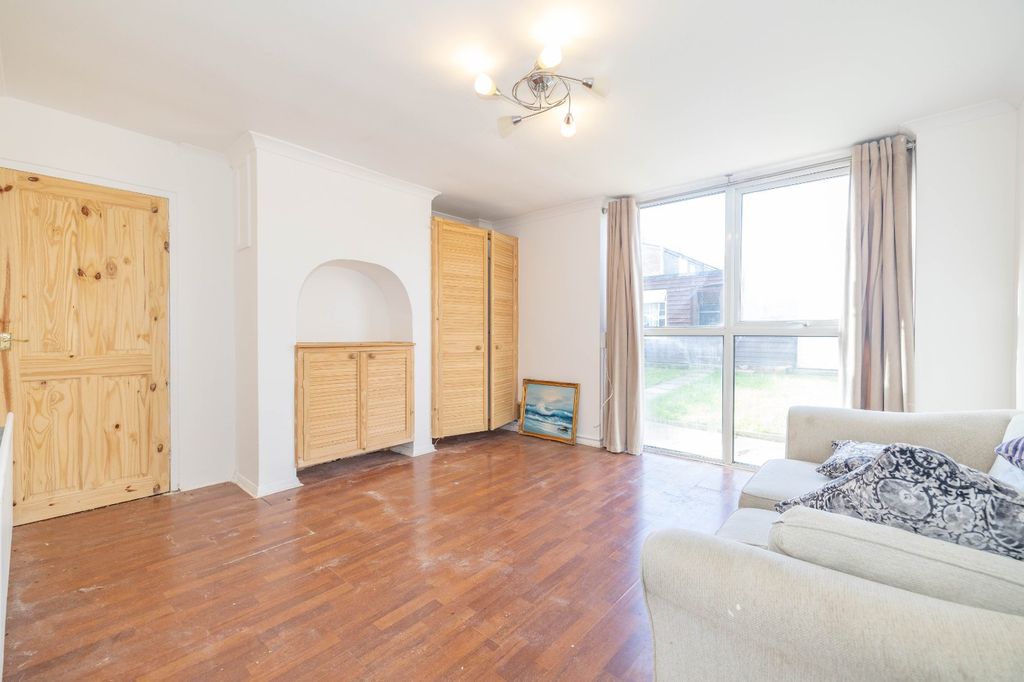 Property photo 3 of 13 Picture 3