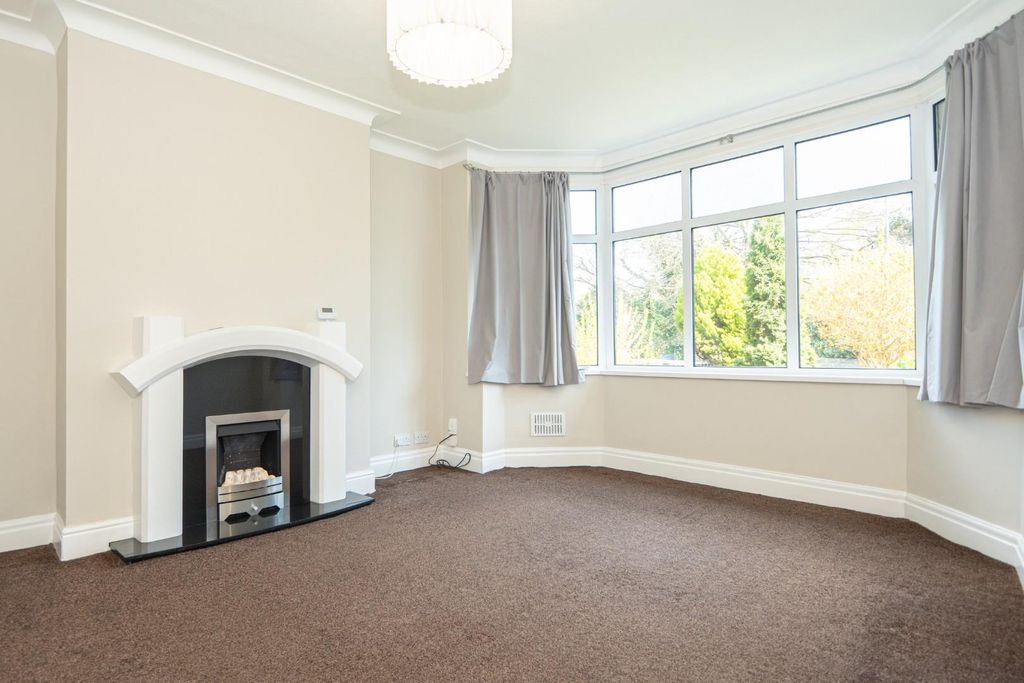 Property photo 2 of 23 Living Room