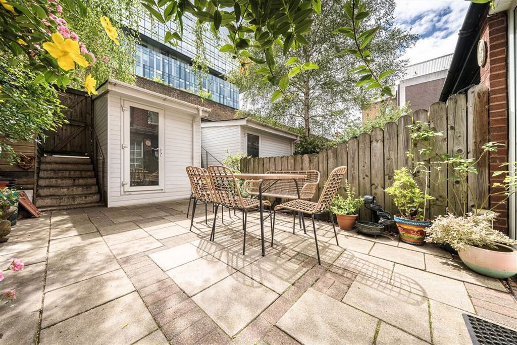 Property photo 3 of 11