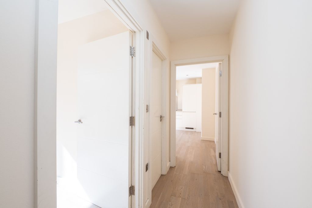 Property photo 3 of 7 Picture 3