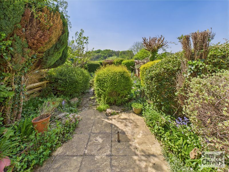 Property photo 3 of 19 Photo 4