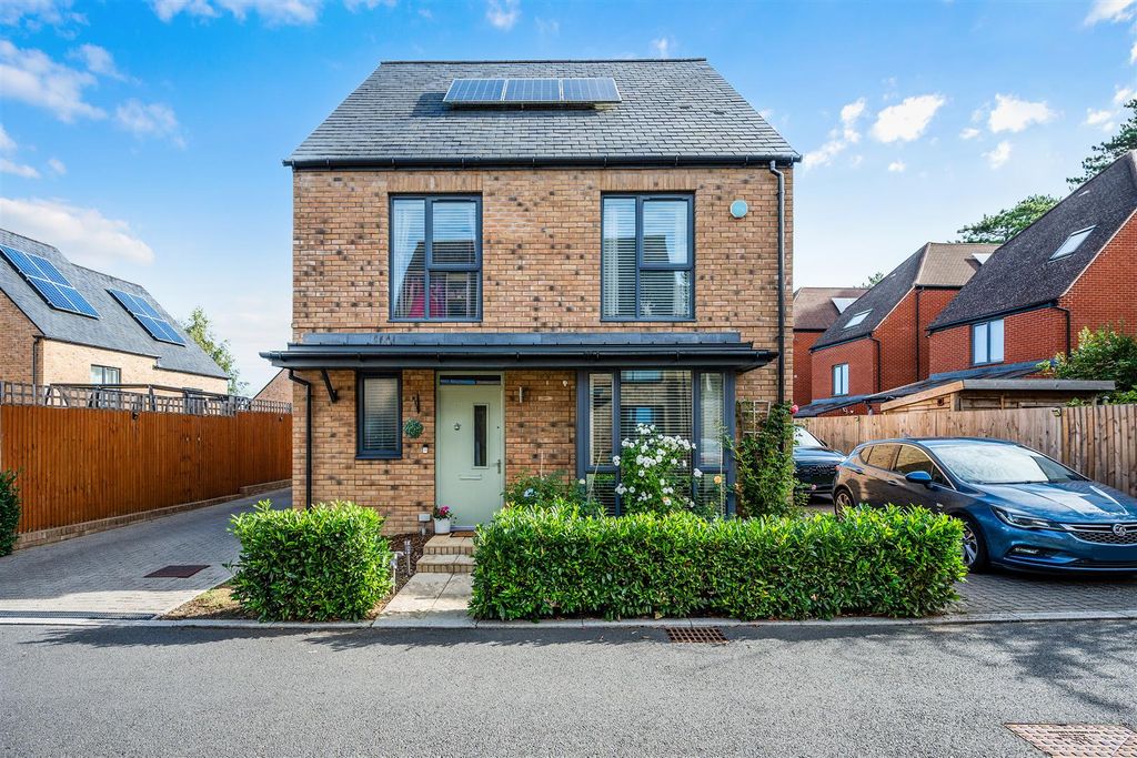 Property photo 1 of 29 Cruden Place, 4 - (2).Jpg
