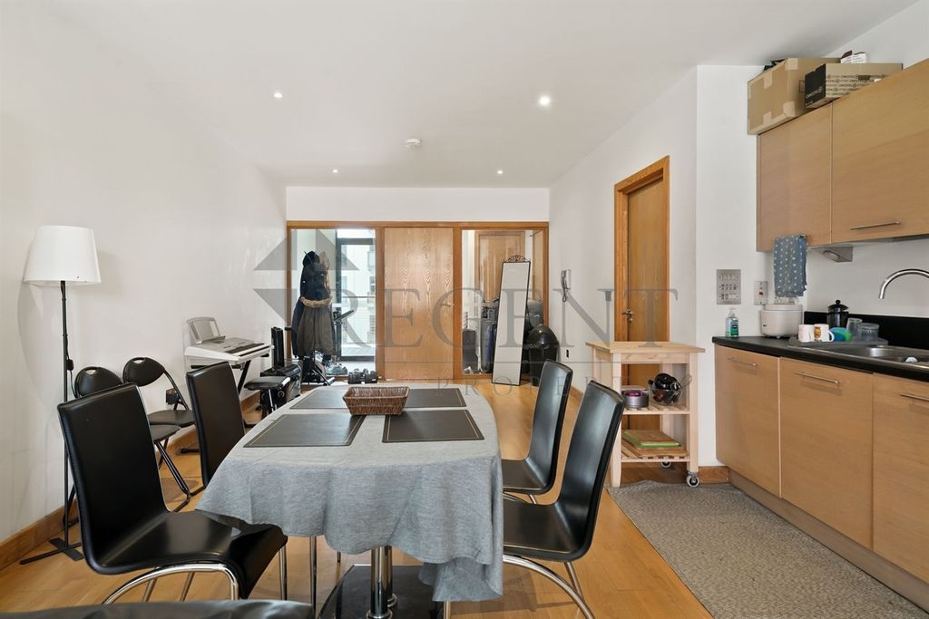 Property photo 3 of 13 Dining Area