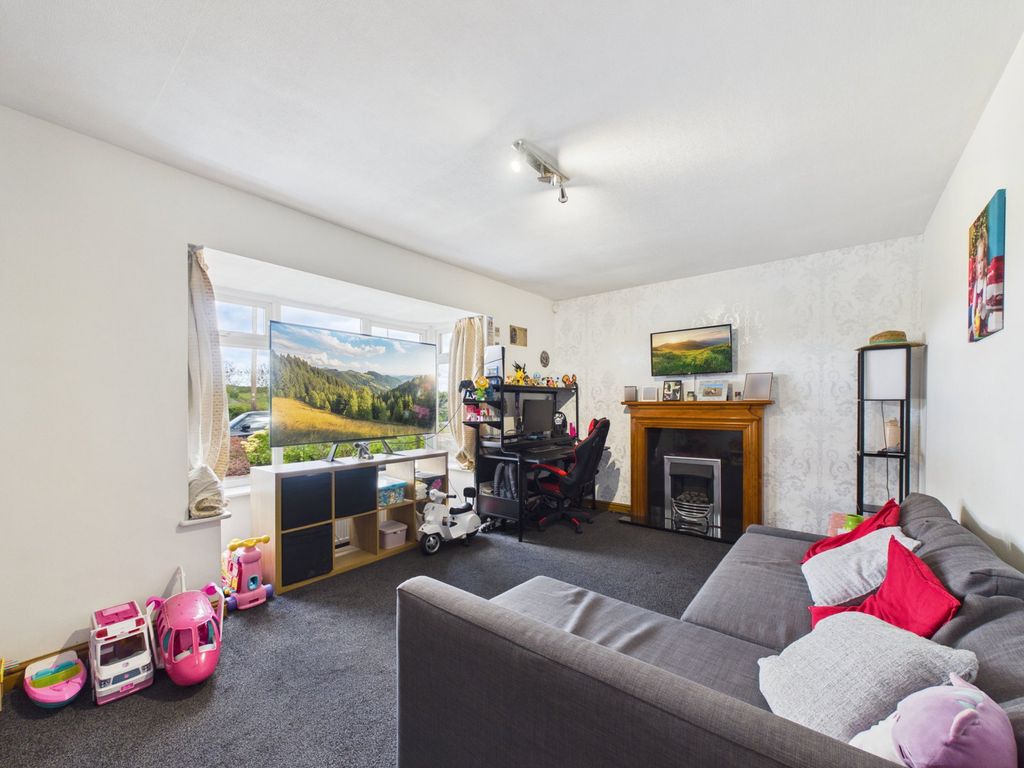Property photo 2 of 37