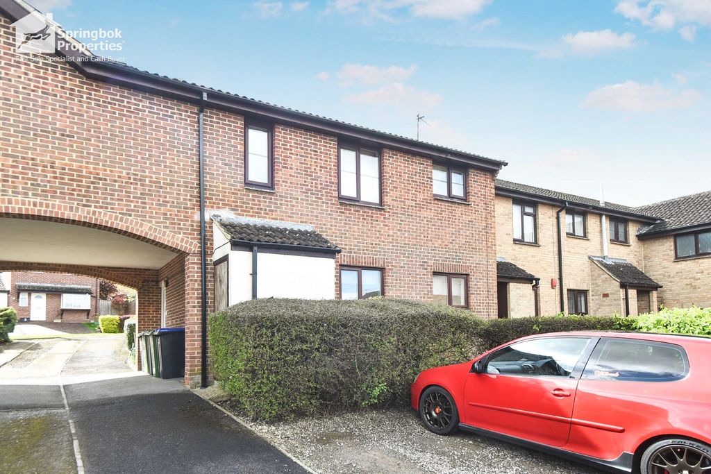 Property photo 1 of 10 Front View