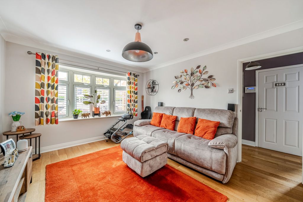 Property photo 2 of 16 1529595-9-1A115E0...