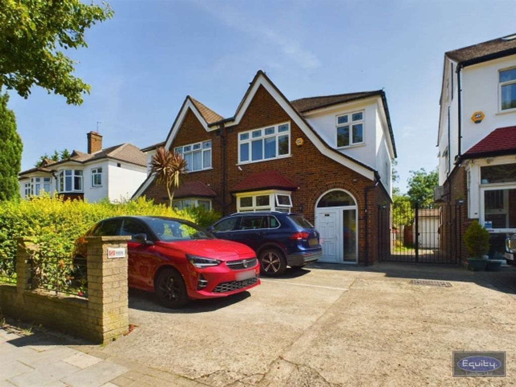 Property photo 2 of 10 External