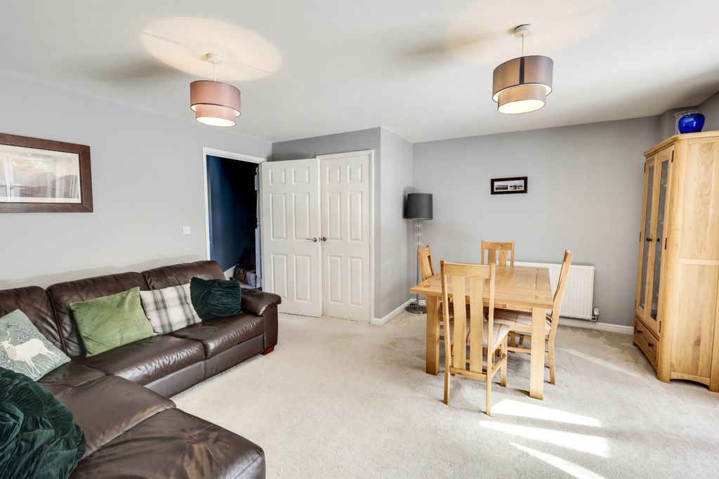 Property photo 3 of 19 Picture No. 23