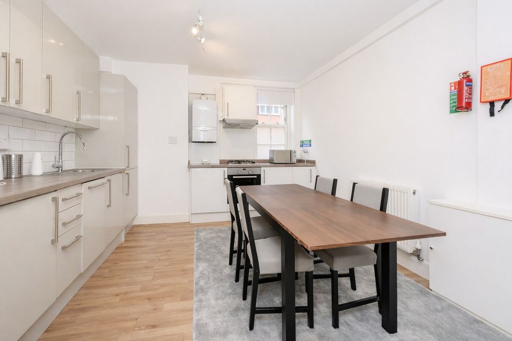 Property photo 2 of 11 5059272