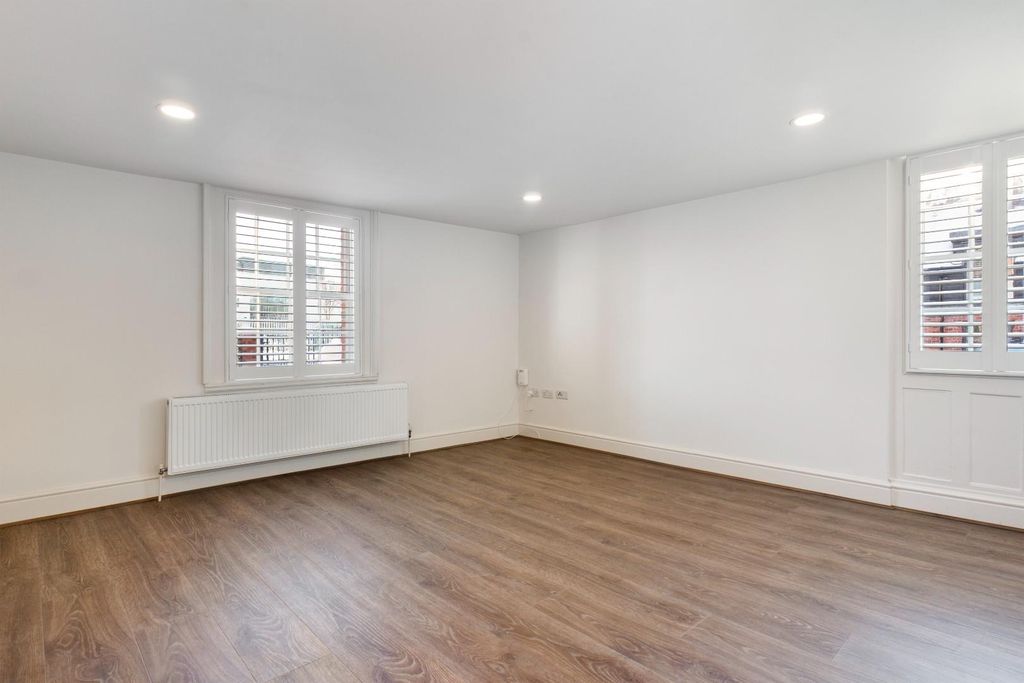 Property photo 3 of 6 Cam00034P1-Pr0221-Still04.Jpg