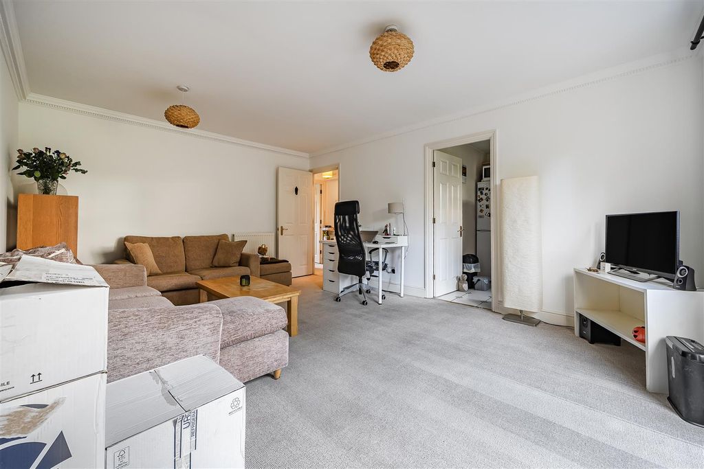 Property photo 3 of 13 1362104-6-68E38140B8637.Jpg