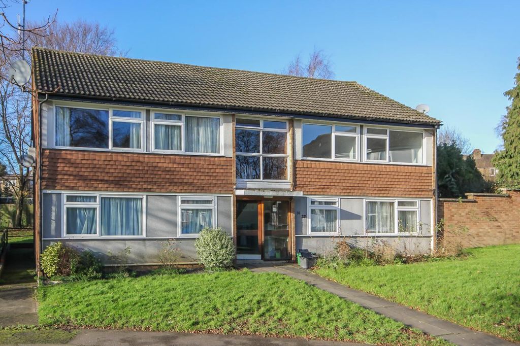 Property photo 1 of 7 Front