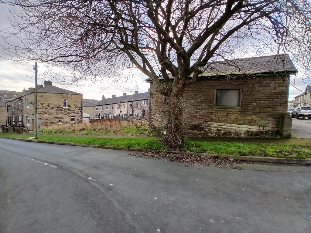 Property photo 2 of 7 Photo 7