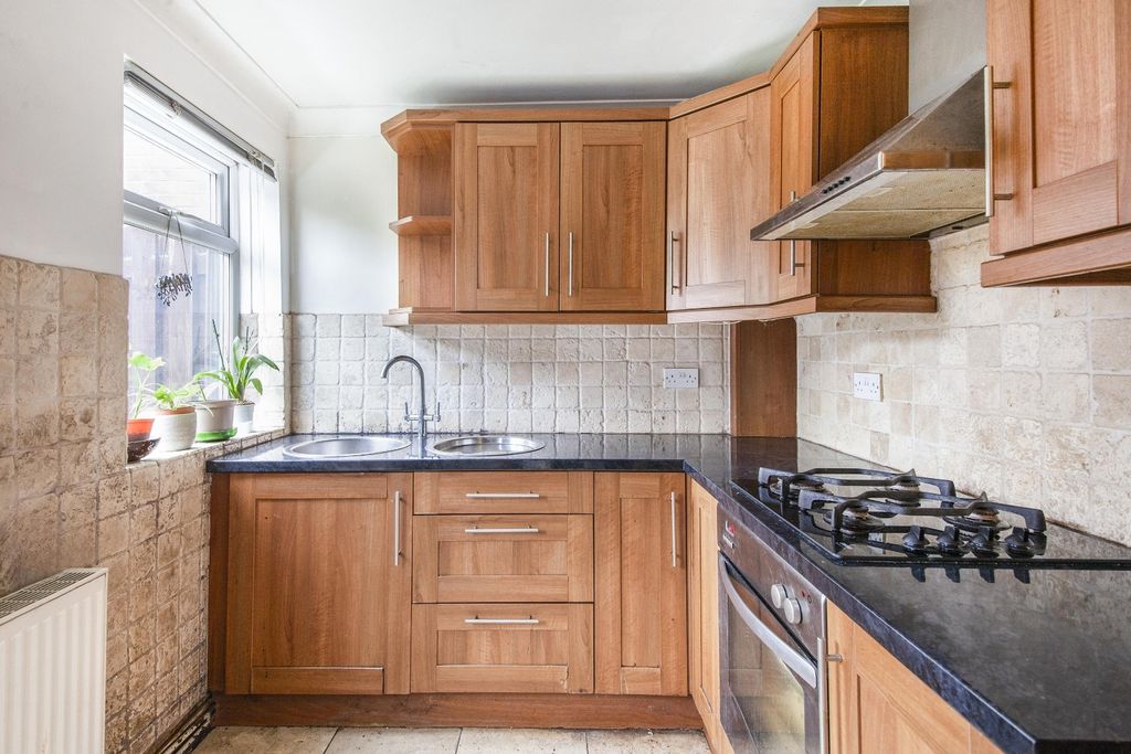 Property photo 2 of 15 Pbox-Img.Jpg