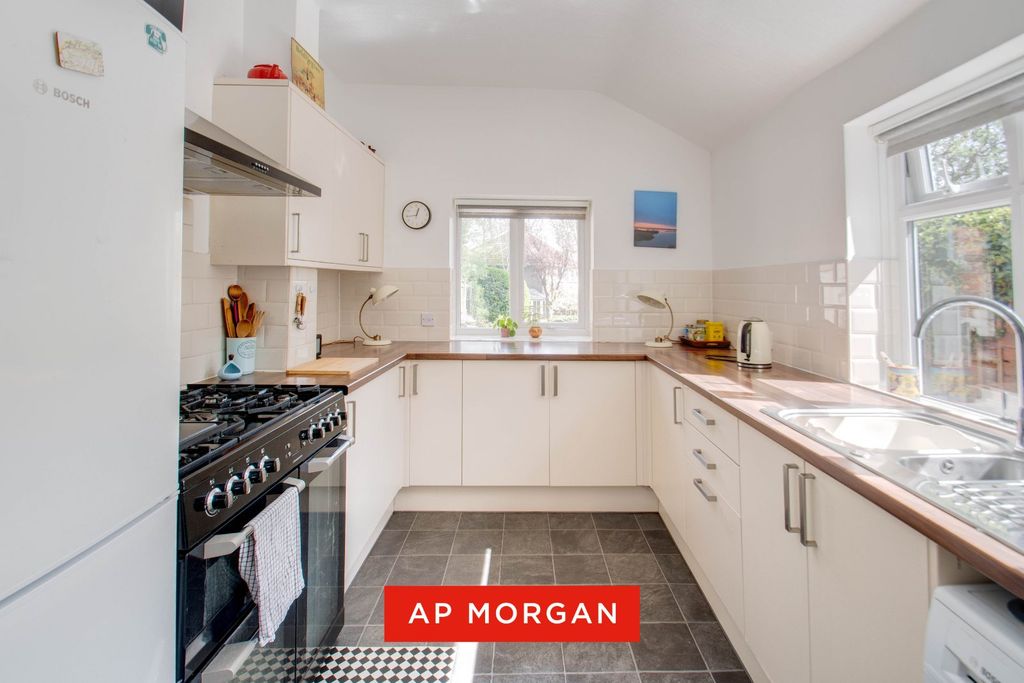 Property photo 3 of 19 Picture No. 15