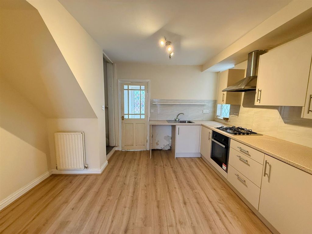 Property photo 3 of 13 Kitchen 2 .Jpg