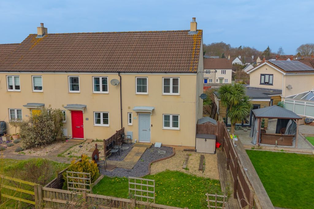 Property photo 1 of 23 Ewemove Taunton - Morse Road (5)