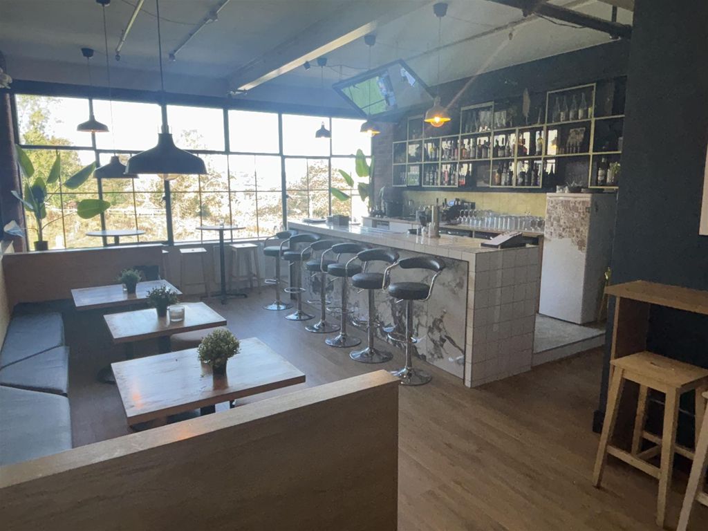 Property photo 2 of 7 Photo 1