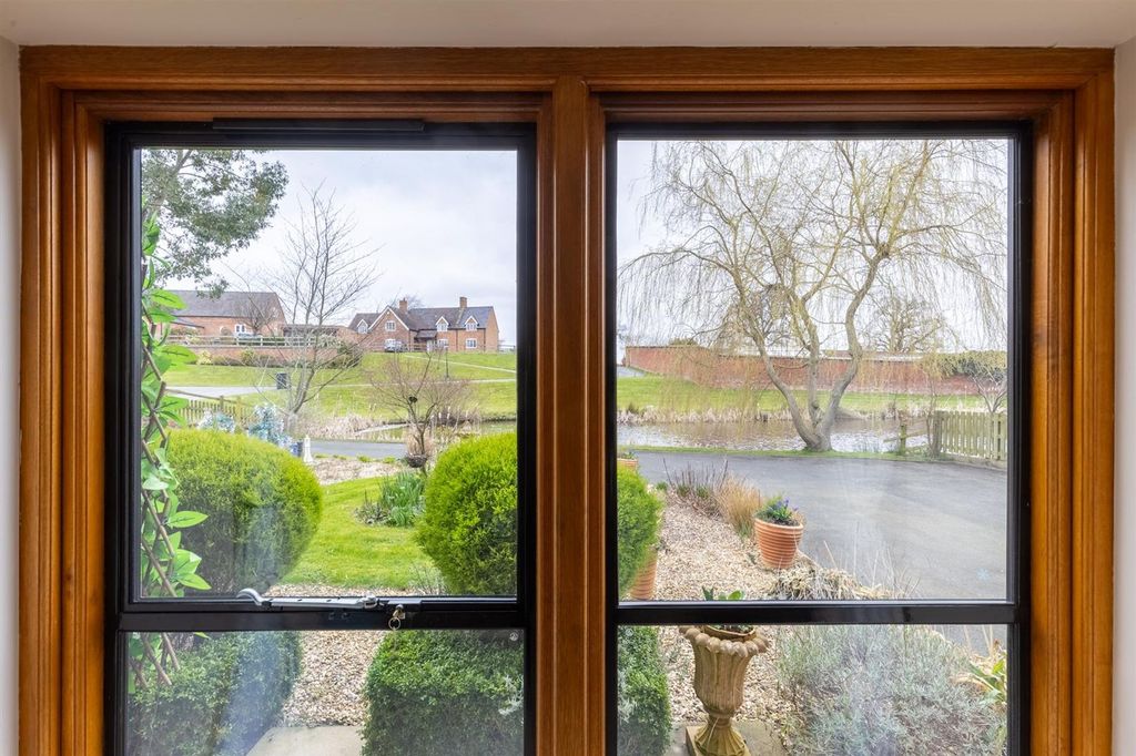 Property photo 2 of 18 Drakehouse-5.Jpg