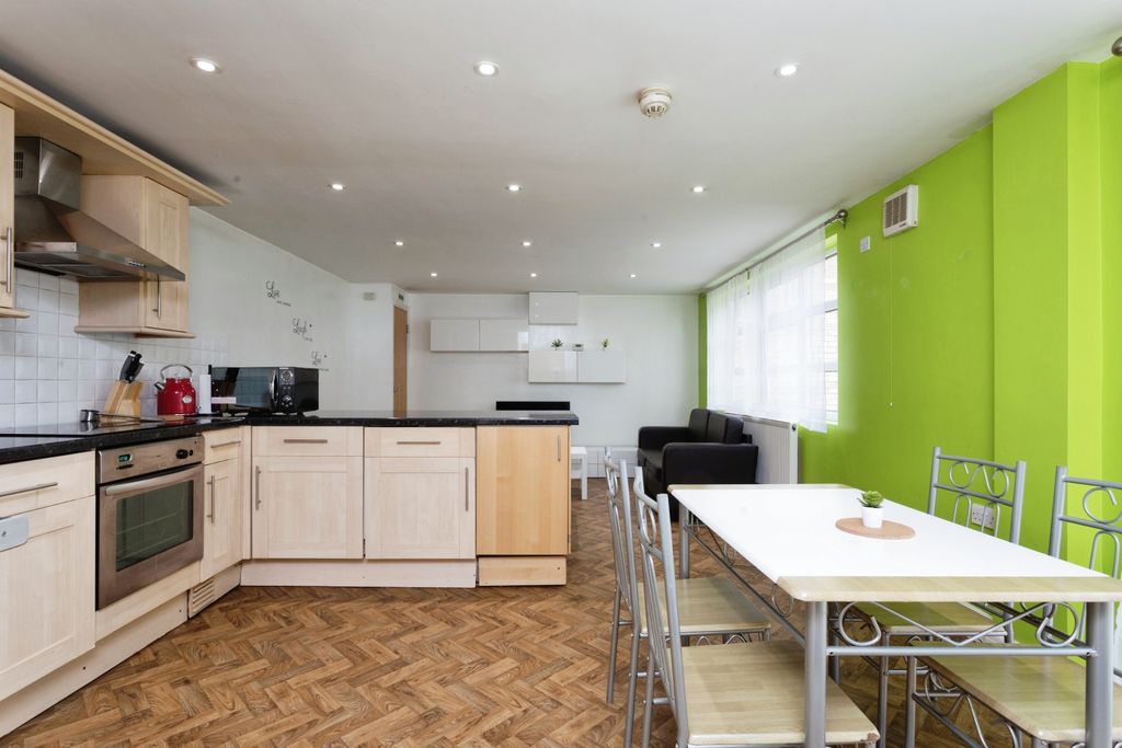 Property photo 2 of 14 Kitchen/Diner