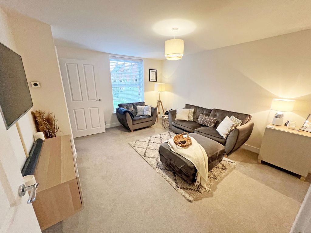 Property photo 3 of 22