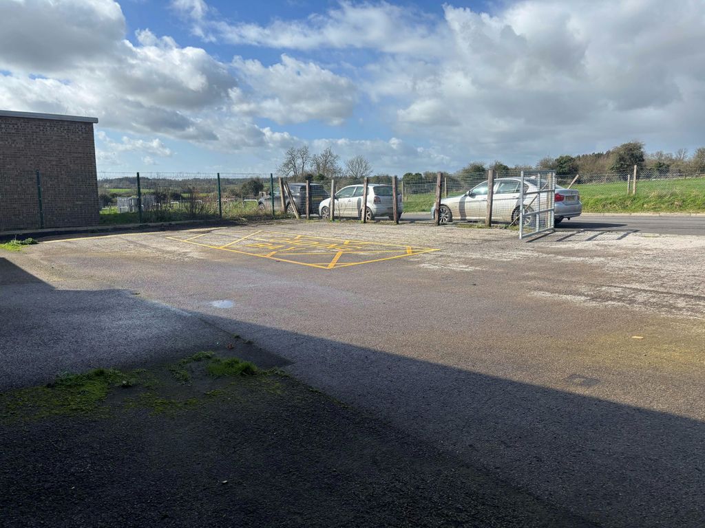 Property photo 2 of 5 Ext 2.Jpg