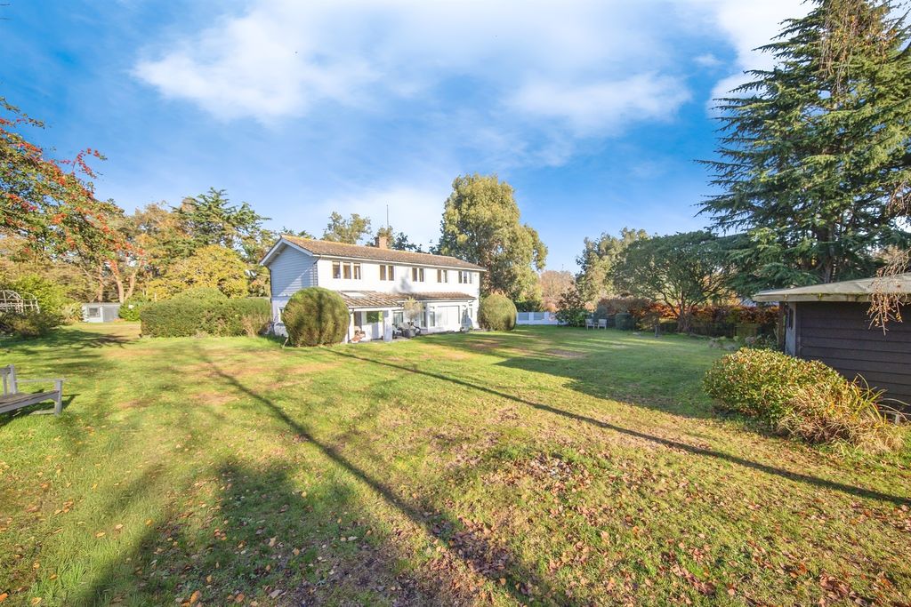 Property photo 1 of 33