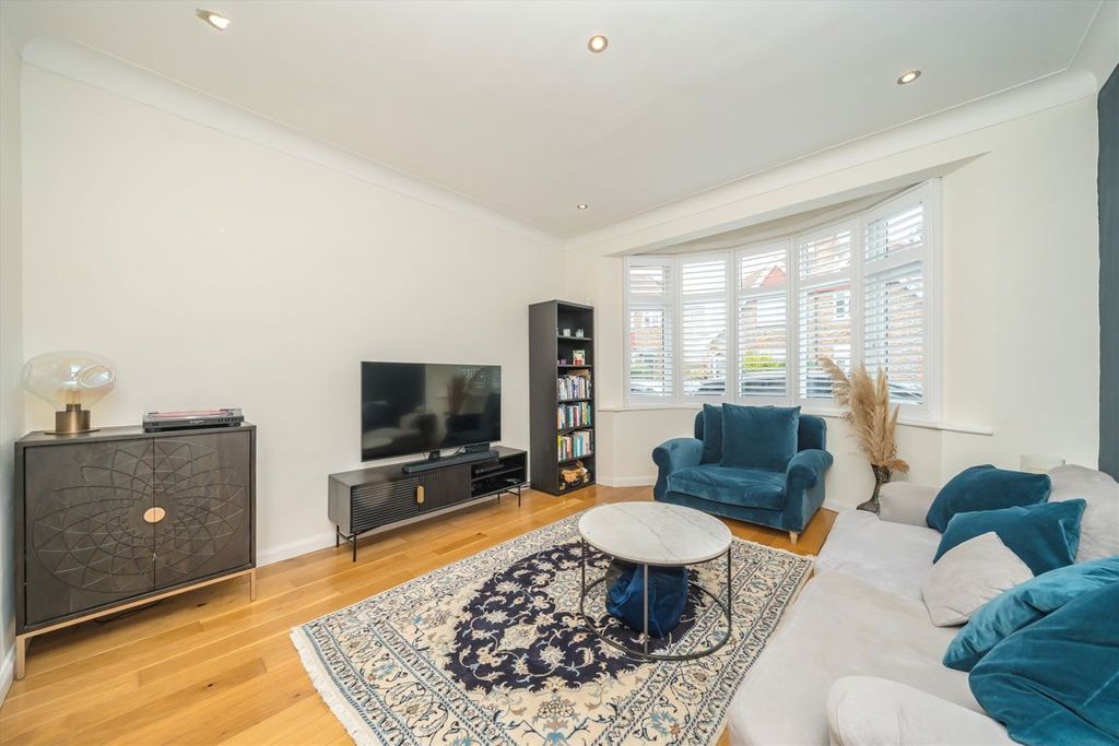 Property photo 2 of 13