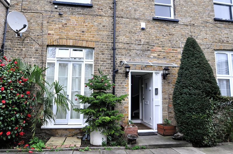Property photo 1 of 11 Photo 8