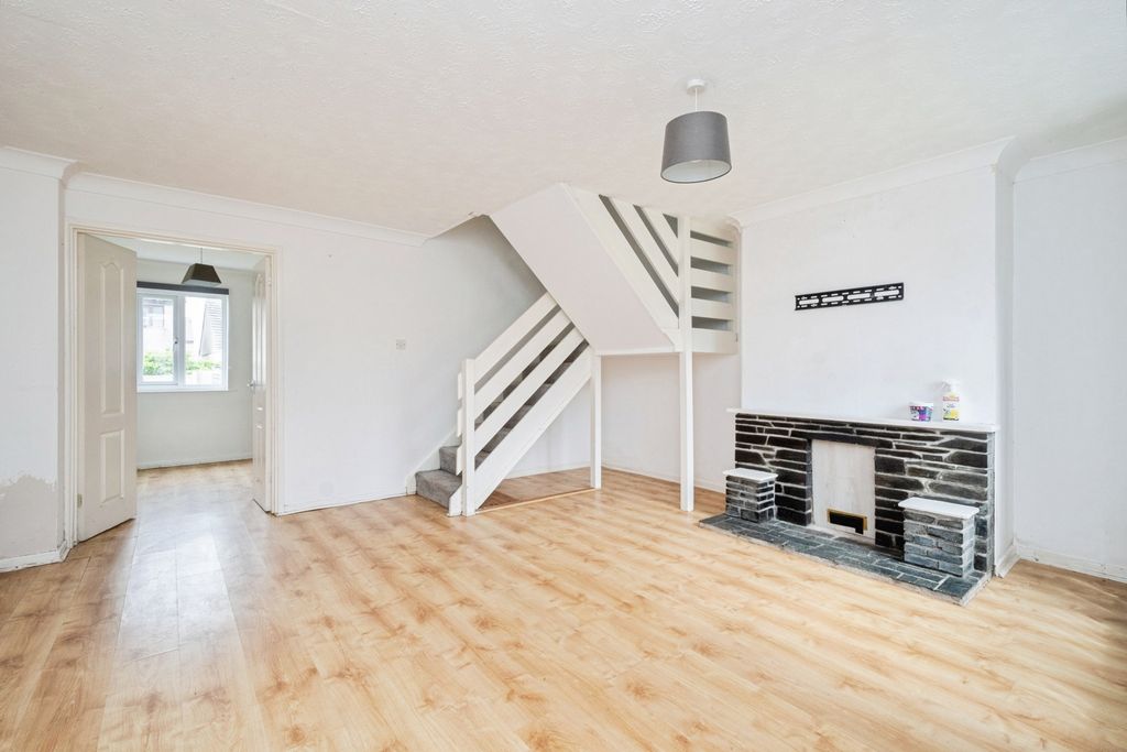 Property photo 2 of 16 Pbox-Img.Jpg