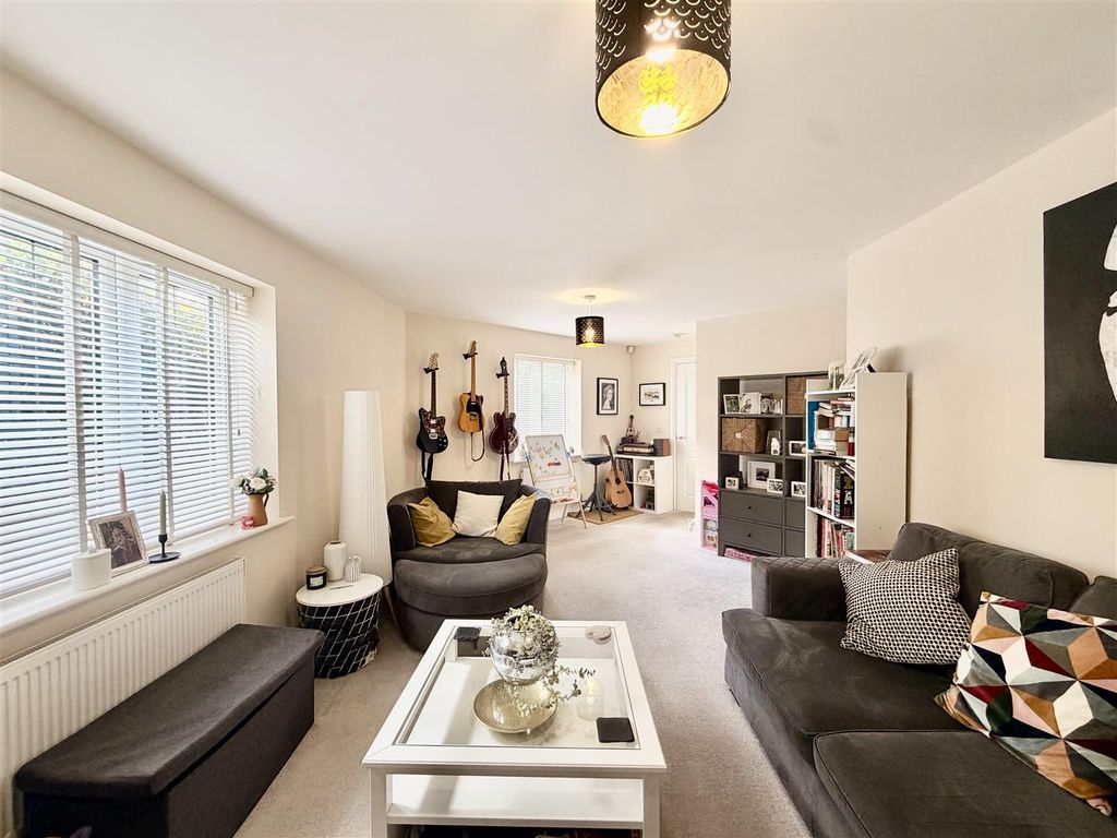 Property photo 2 of 27 2