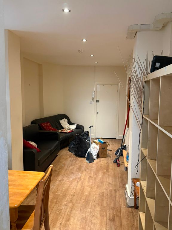 Property photo 3 of 5