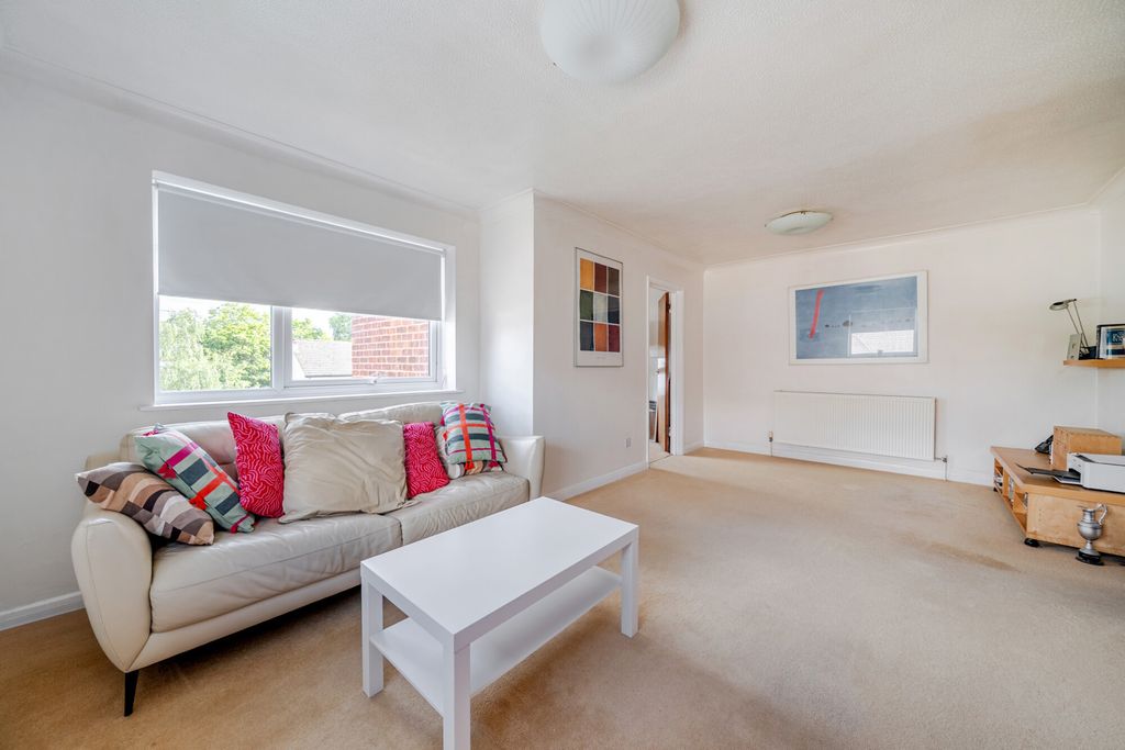 Property photo 2 of 14 1484561-6-6A44d49...