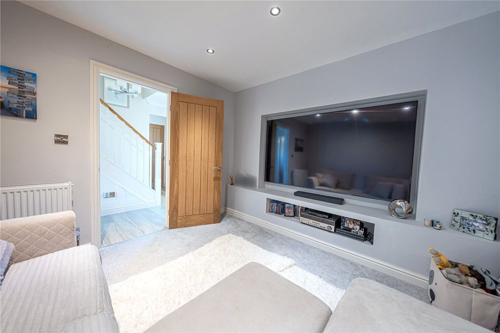 Additional image 21 of 4 bed detached house for saleCarnoustie, Tamworth, Staffordshire B77