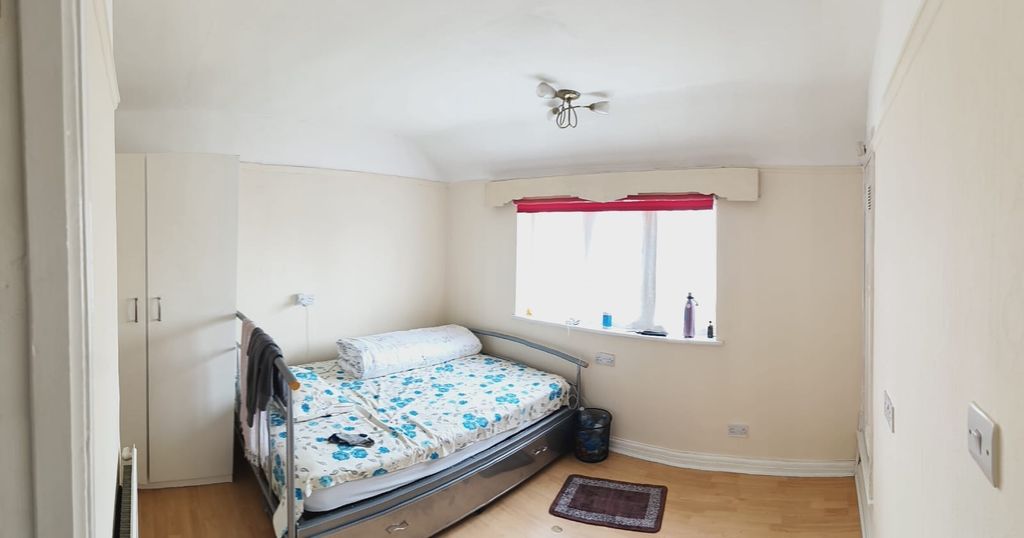 Property photo 1 of 3