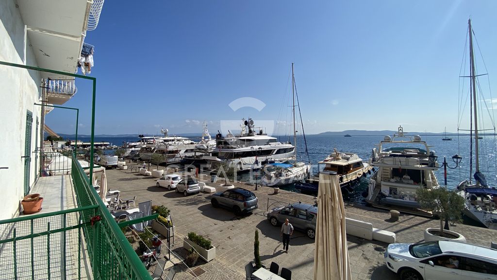 Property photo 1 of 10 Exteriors