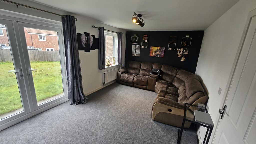 Property photo 3 of 13 5.Jpg