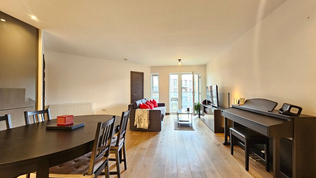 Property photo 2 of 13