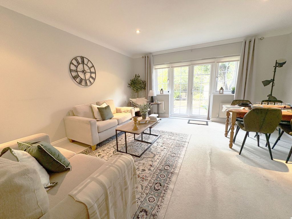 Property photo 1 of 33