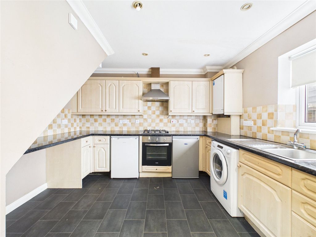 Property photo 1 of 25 Picture No. 04