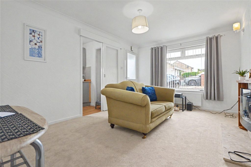 Property photo 2 of 18 Picture No. 11