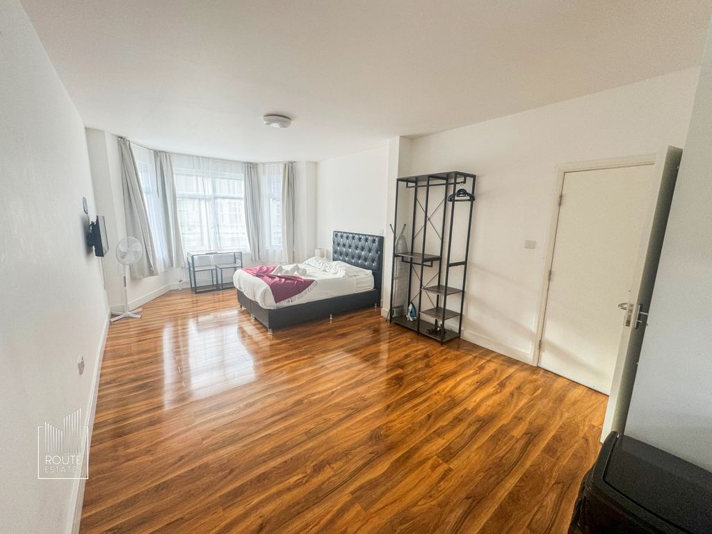 Property photo 2 of 5 Photo 3