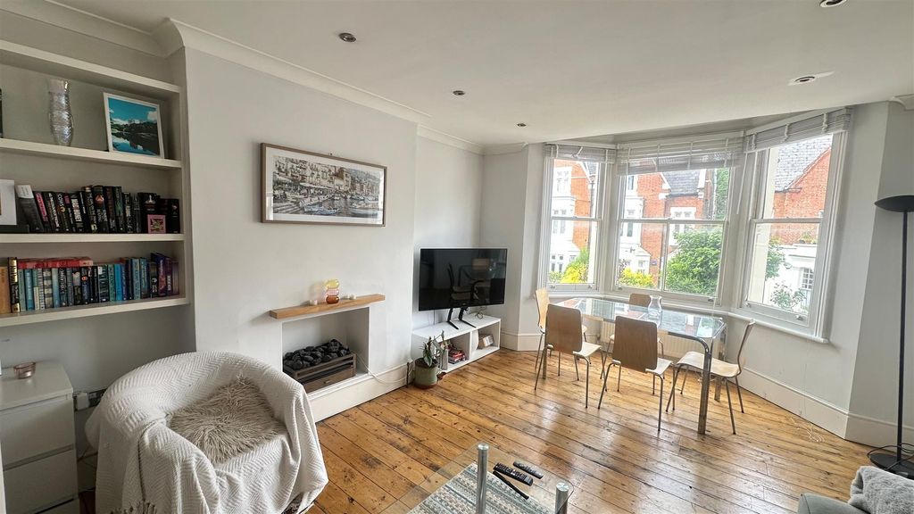Property photo 2 of 9 Ramola Rd - Living Room