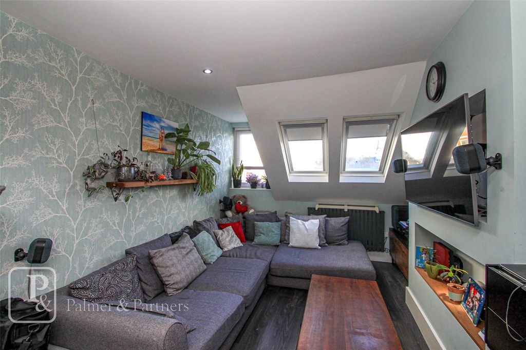 Property photo 3 of 15 Picture No. 06
