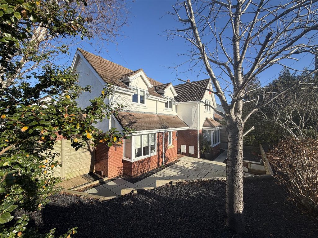 Property photo 1 of 30