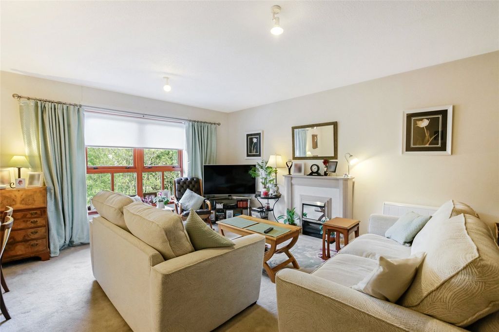 Property photo 2 of 21 Picture No. 08