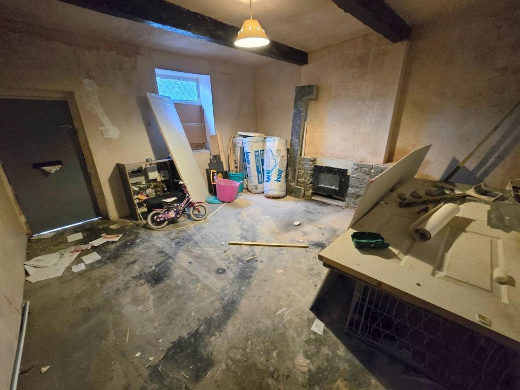 Property photo 2 of 7 Lounge