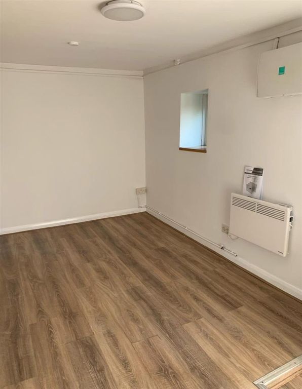 Property photo 2 of 6 Img_4404.Jpg