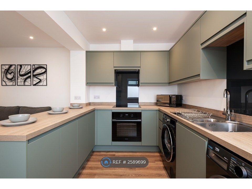 Property photo 1 of 10 Kitchen